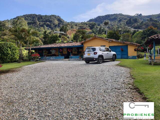 #2251 - Casa para Venta en Rionegro - ANT